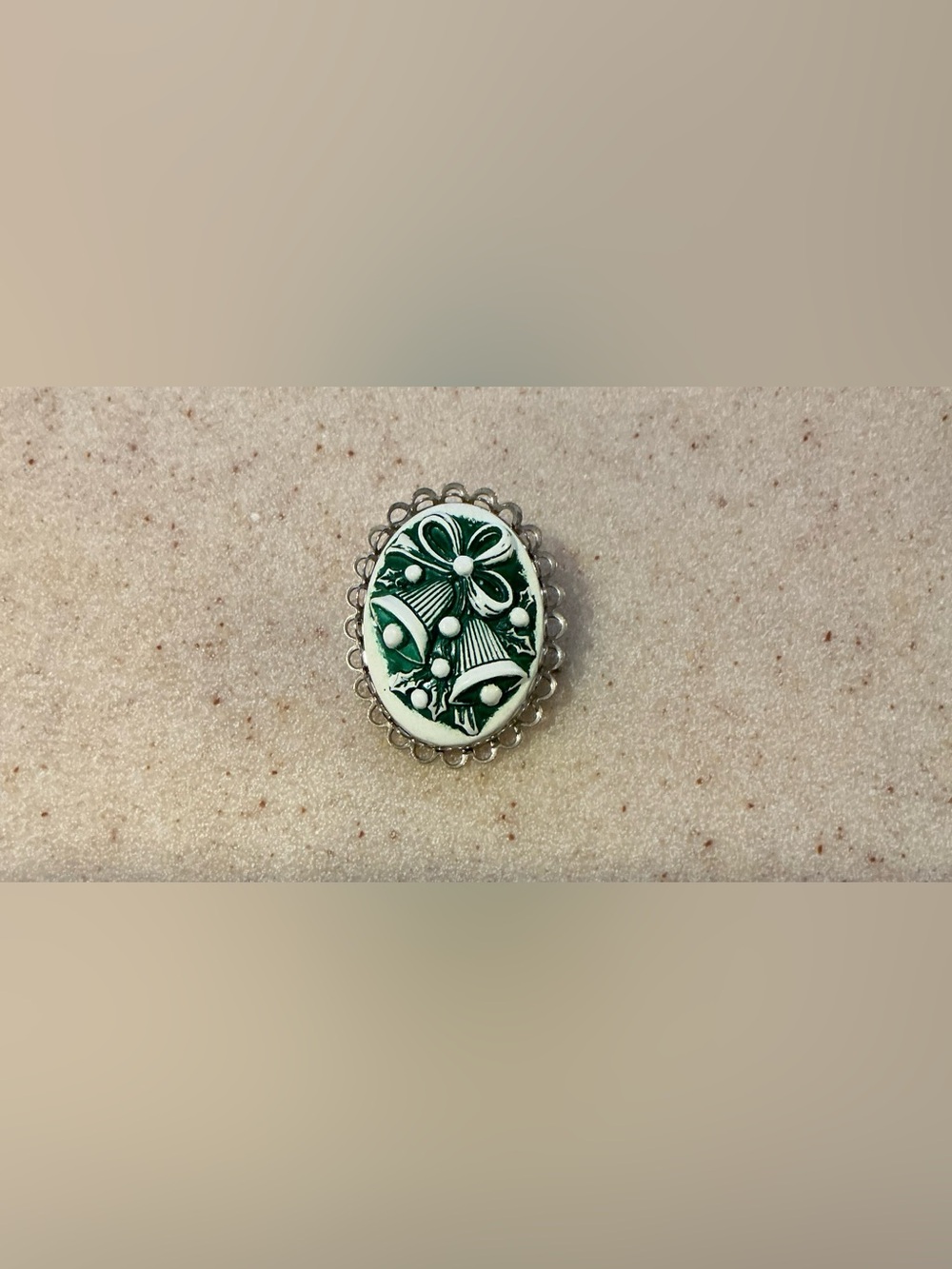 Green Floral Oval Cameo Ring - Unbranded